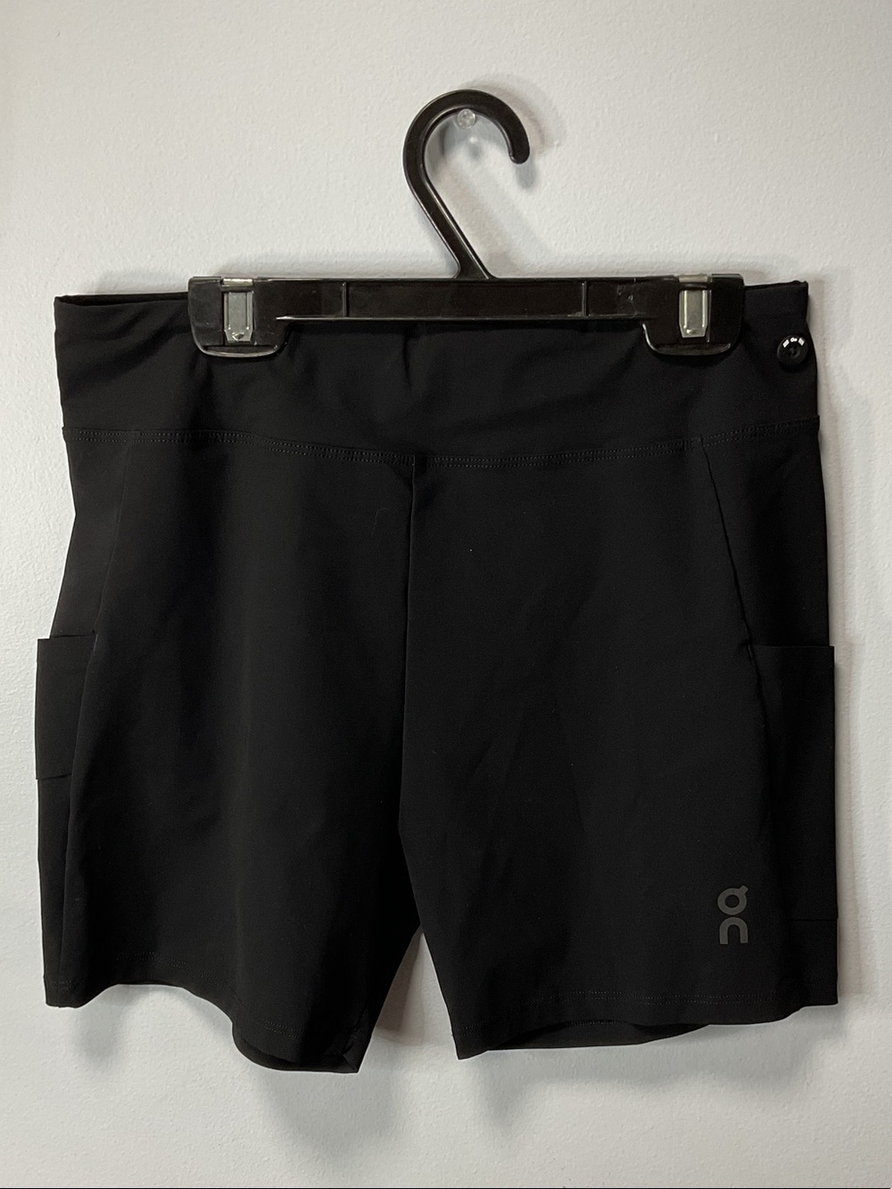 ON Cloud Running Hybrid Shorts Mens M Black Athletic Training Gym Workout